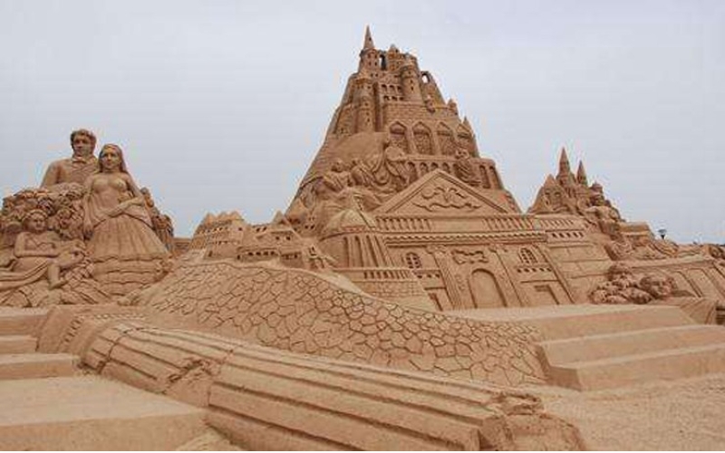 西北最大沙雕藝術(shù)節(jié)在蘭州新區(qū)開(kāi)幕